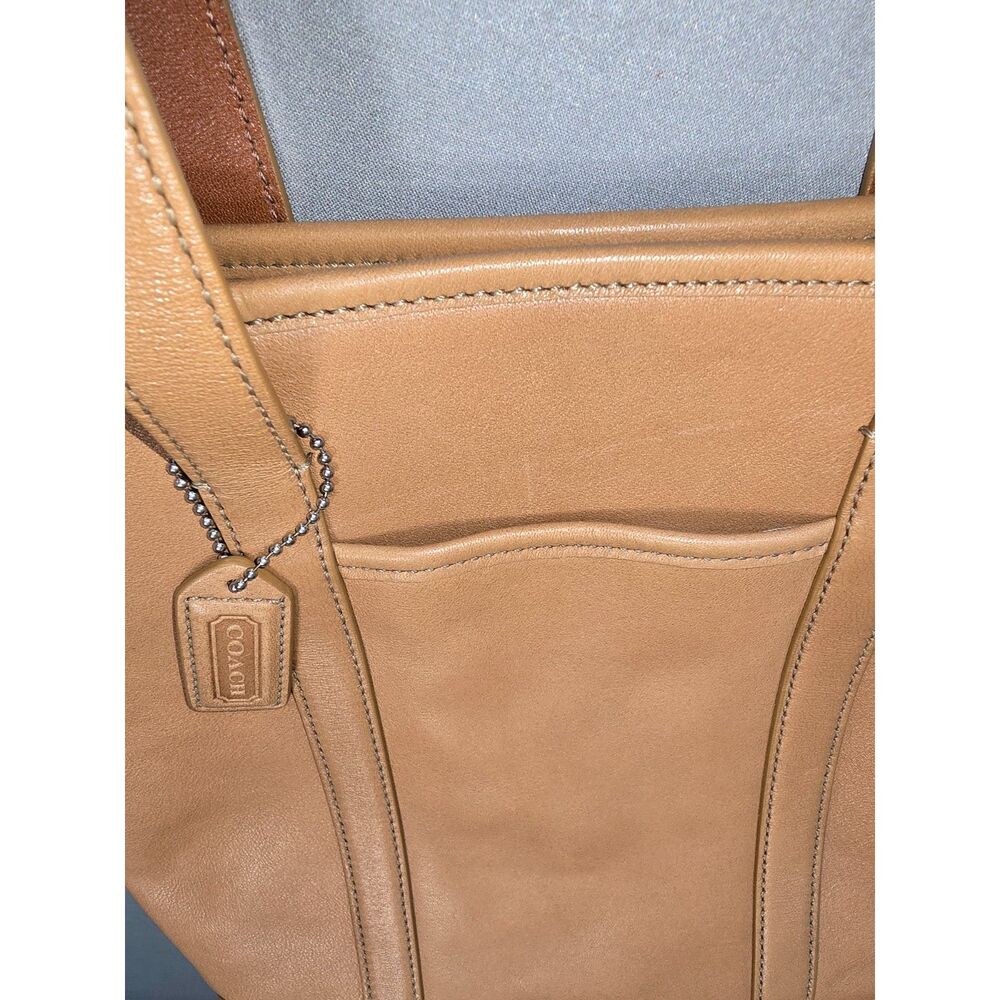 Vintage Coach Hampton Tote #5187 Leather Tote Bag - Picture 12 of 16